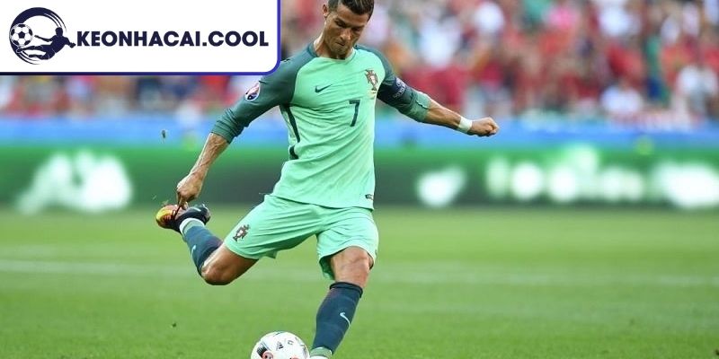 Giới thiệu về kỹ thuật sút xa